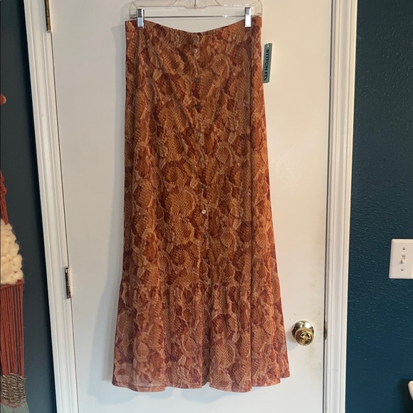 Daniel Rainn Nina Gold Snake Print Skirt - Picture 2 of 8